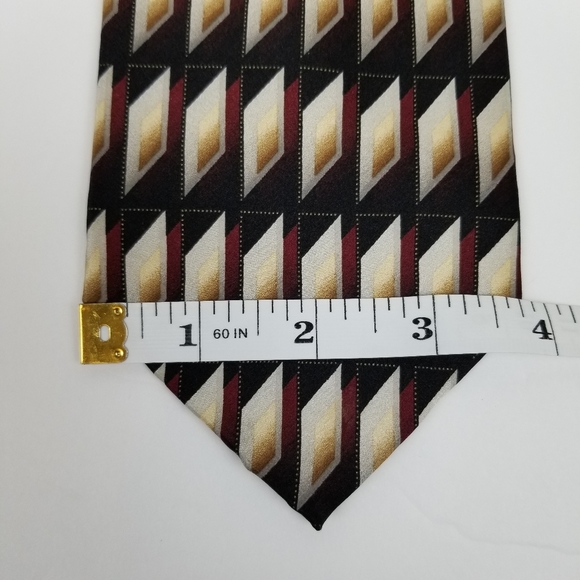 Covington 100% silk geometric pattern tie EUC - Picture 5 of 5